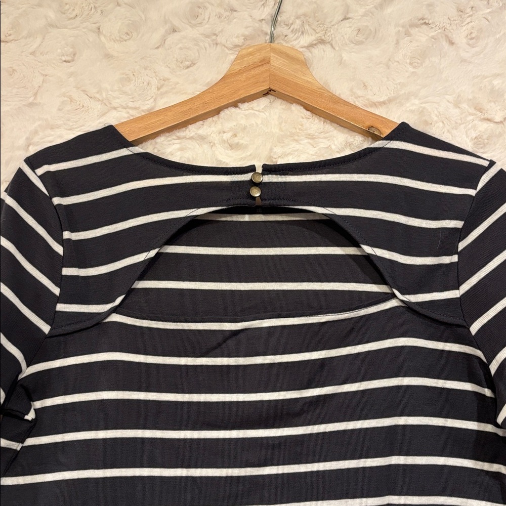 LOFT Striped top - Picture 3 of 4